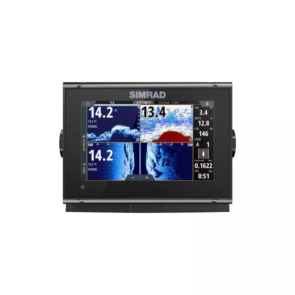 Simrad 7 " chartplotter and radar display with TotalScan transducer
